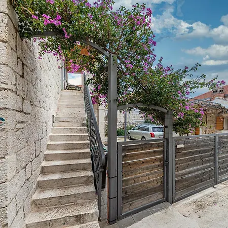 Lovely Apartment In Slatine With Wifi Apartment Slatine