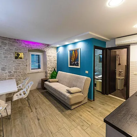 Lovely Apartment In Slatine With Wifi Apartment *
